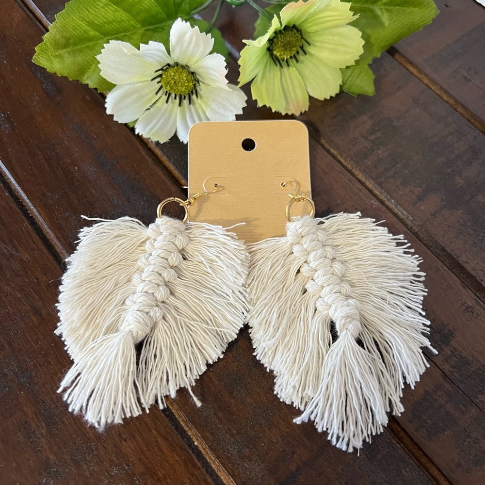 Handcrafted White Macrame Feather Dangle/Drop Earrings